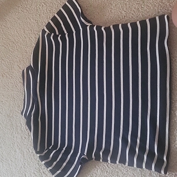 Top - Picture 4 of 4